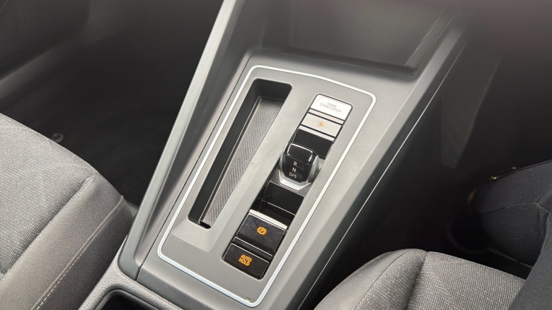 Volkswagen Golf 1.5 eTSI 150 Life 5dr DSG Petrol Hatchback